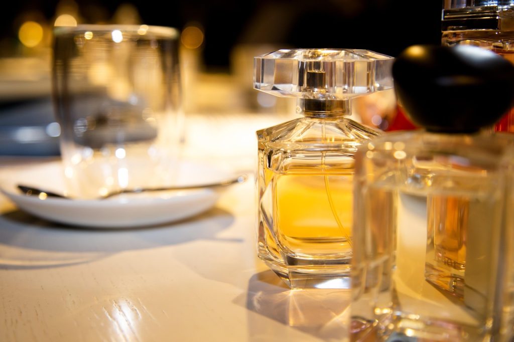 Cel mai bun parfum arăbesc pentru femei - blogdecumparaturi.ro